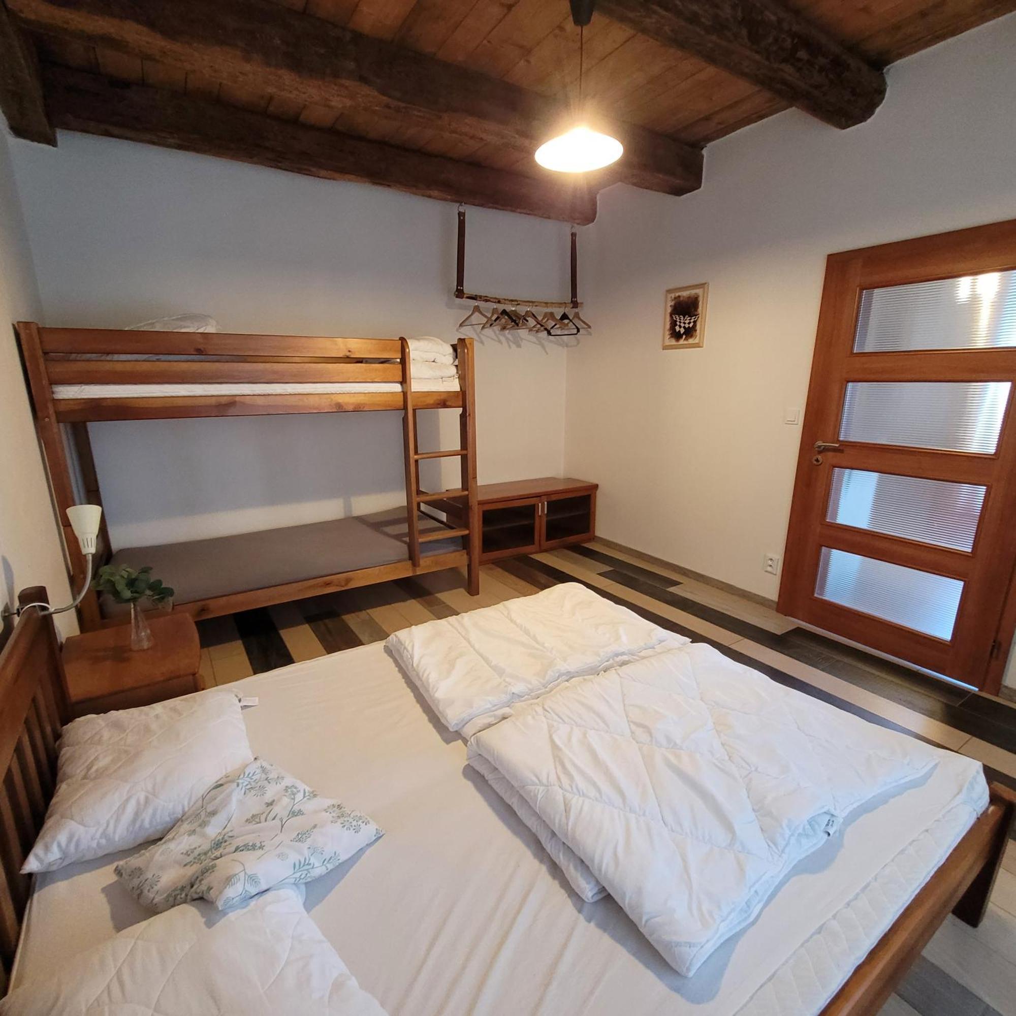Chloumek Appartement Bela  Buitenkant foto