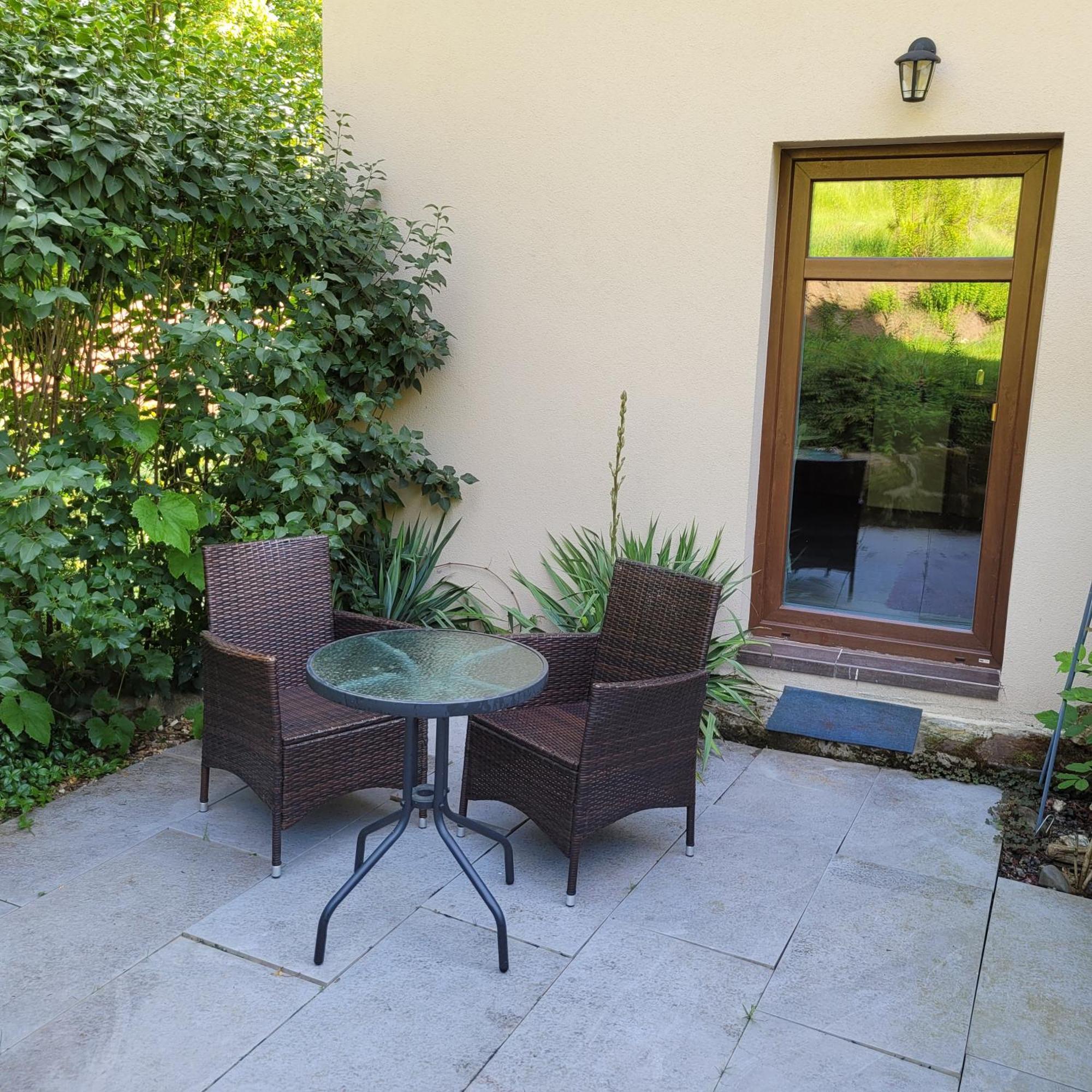Chloumek Appartement Bela  Buitenkant foto